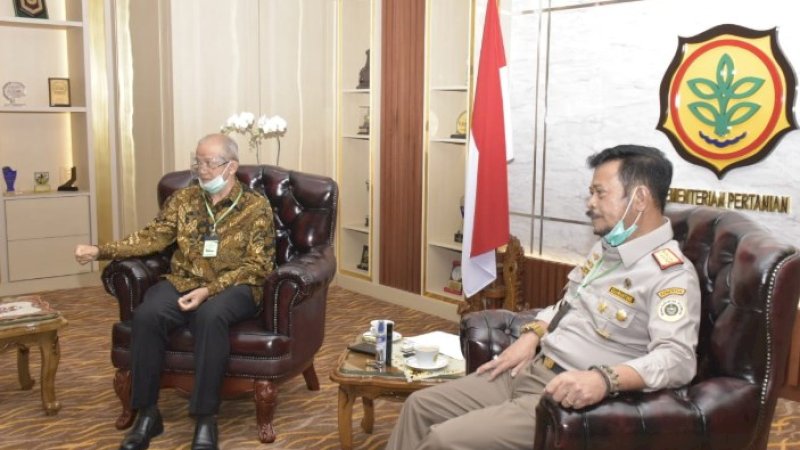 Mentan Syahrul Yasin Limpo bersama Ketua Pimpinan Pusat Muhammadiyah, Anwar Abbas.