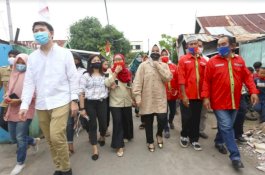 Ketua Gerindra Makassar Setia Dampingi Fatmawati Keliling Masuk Lorong