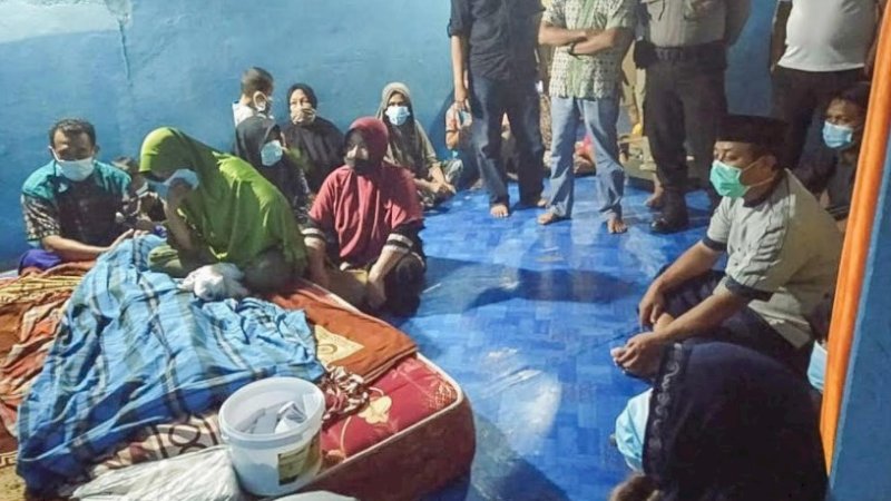 Melayat ke Rumah Duka Korban Tenggelam Waduk Nipa-Nipa, Wagub Minta Penjagaan Diperketat