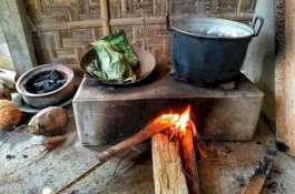 Laki-Laki Ini Pukul Ibunya yang Berusia 75 Tahun dengan Gilingan Gara-Gara Telat Sajikan Makanan