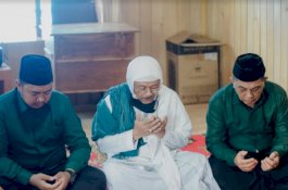 Jadi Pendaftar Ketiga di KPU Barru, Mudassir-Aksah Didoakan Habib Abdurrahim Assegaf