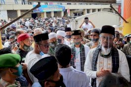 Ini Sosok Erman Safar, Miliarder Asal Bukittinggi yang Diantar UAS Mendaftar ke KPU