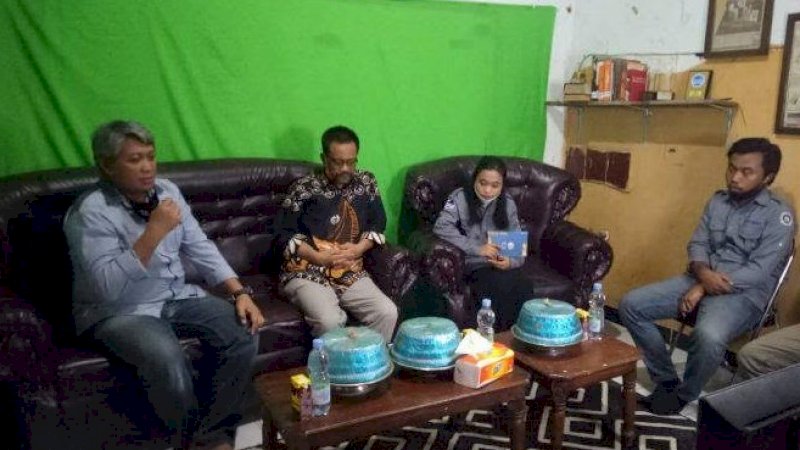LPM Profesi UNM Gelar Talkshow Bertajuk "Covid-19, Media, dan Wajah Indonesia"