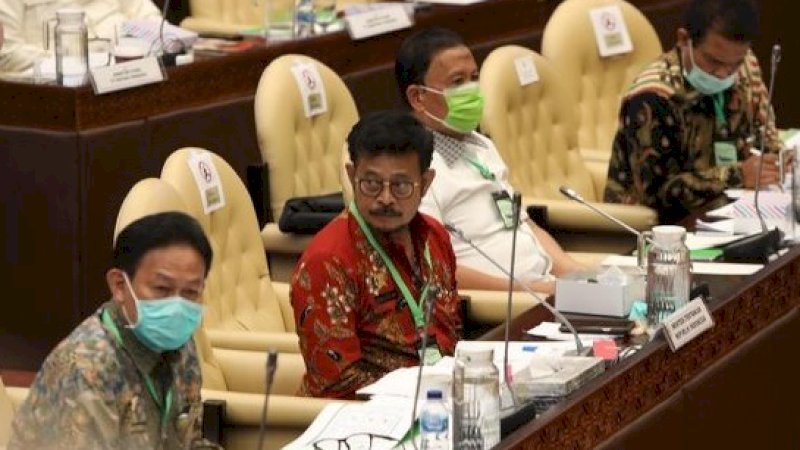 Suasana rapat kerja (raker) Kementerian Pertanian (Kementan) bersama Komisi IV DPR di Gedung Parlemen, Senayan, Jakarta, Senin (14/9/2020).