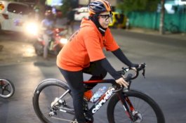 Jaga Kesehatan Tubuh, Fatma Gowes Sepanjang 16 Kilometer