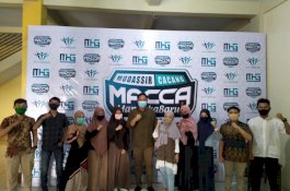 Peduli Pendidikan, Mudassir Beri Beasiswa kepada Putra Daerah Barru