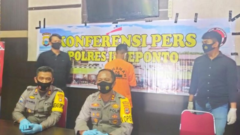 Polres Jeneponto menggelar konferensi pers terkait kasus pembunuhan di Kecamatan Rumbia, Kabupaten Jeneponto, Rabu (23/9/2020).
