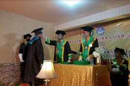 Akademi Farmasi Yamasi Makassar Telurkan 205 Ahli Madya Farmasi Siap Kerja