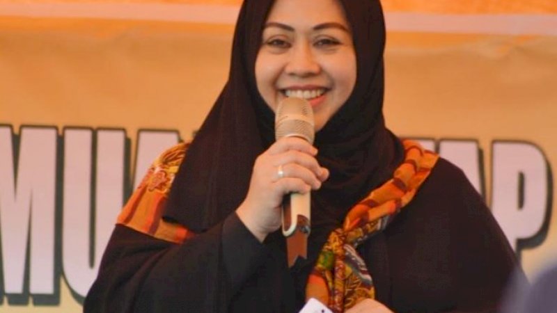 Erna Rasyid Taufan.