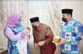 Senangnya Sekda Jeneponto Atas Kelahiran Cucu Pertama, Diberi Nama Mirip Bupati
