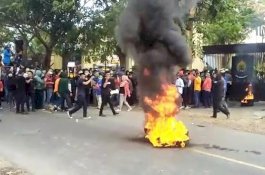 Tolak UU Cipta Kerja, Kabag Humas Pemkab Jeneponto Apresiasi Pengunjuk Rasa