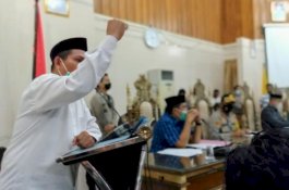 Anggota DPRD Wajo Orasi Tolak UU Cipta Kerja di Depan Mahasiswa, Ketua DPRD Bawa Langsung ke Jakarta