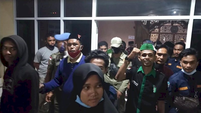 Di Bawah Tekanan, Ini Daftar 15 Anggota DPRD Jeneponto yang Tanda Tangan Petisi Penolakan UU Cipta Kerja