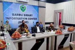Rakor Bersama Menteri, Plt Bupati Barru Antisipasi Kerumunan Orang pada Libur Panjang