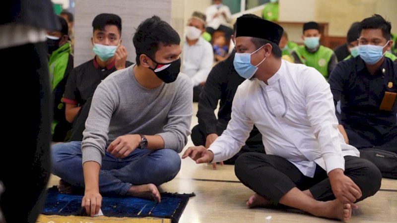 Hadiri Salat Subuh Bersama Gojek, Wagub Sulsel Ingatkan Driver Mengejar Keberkahan Rezeki