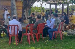 Naik Helikopter dari Bulukumba ke Makassar, Mentan SYL Mampir Ngopi di Jeneponto