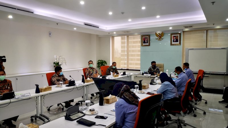 Mentan Syahrul Yasin Limpo memimpin rapat koordinasi di Kementerian Kelautan dan Perikanan.
