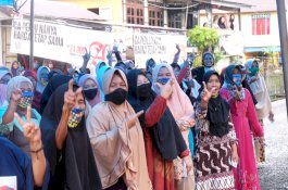 Emak-emak Militan Pendukung Malkan Pilih Menangkan SS-AK di Pilkada Barru