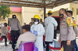 Ditugaskan ke Gowa, 75 Personel Polres Jeneponto Jalani Uji Swab