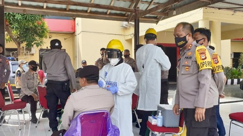 Ditugaskan ke Gowa, 75 Personel Polres Jeneponto Jalani Uji Swab