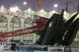 13 Terdakwa Robohnya Crane di Masjidilharam 2015 Divonis Bebas, Santunan untuk Korban Menguap