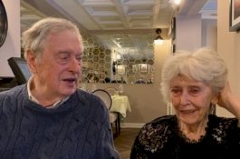 Belum Lama Istrinya Meninggal karena Covid-19, Kakek di Inggris Akhirnya Divaksin