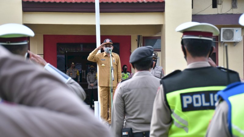 Sekda Luwu Utara Pimpin Apel Gelar Pasukan Operasi Lilin Pengamanan Nataru