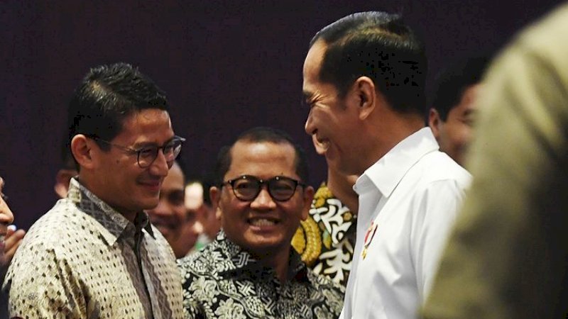 Presiden Jokowi dan Sandiaga Uno dalam sebuah kesempatan.