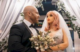 Makin Posesif usai Nikahi Boneka Seksnya, Kini sang 