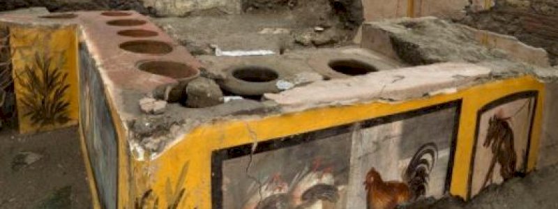 Kedai Makanan Berusia 2.000 Tahun Ditemukan di Pompeii