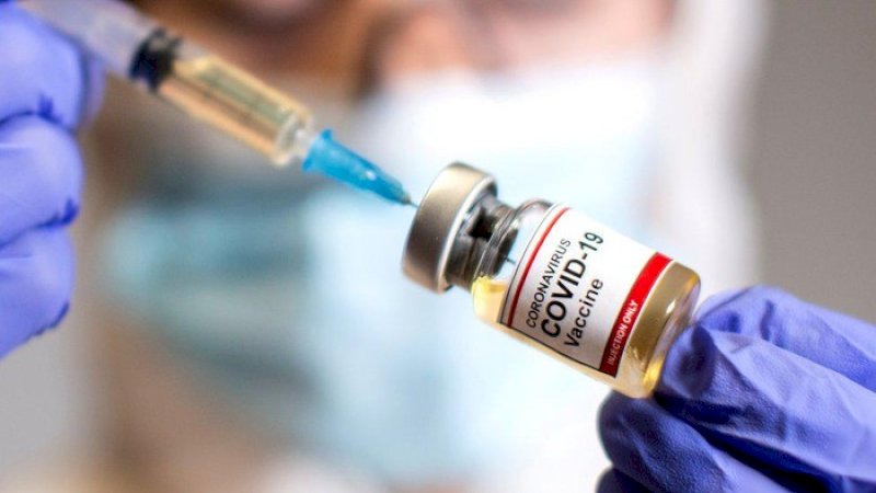 Polisi Tangkap Apoteker yang Diduga Merusak Ratusan Dosis Vaksin Covid-19