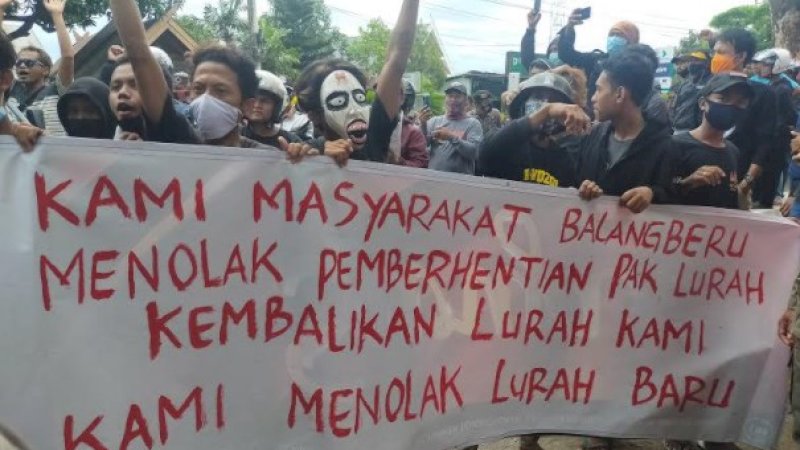 "Kembalikan Lurah Kami!" Ratusan Warga Balang Beru Jeneponto Demo ke Kantor Camat dan Kantor Bupati