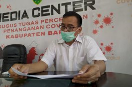 Tenaga Kesehatan dan TNI-Polri di Barru Paling Pertama Divaksin Covid-19