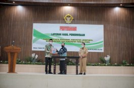 Ketua DPRD Makassar Terima LHP dari BPK 