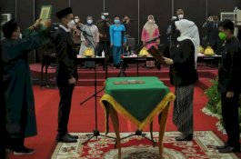 Mizar Resmi Gantikan Arum Spink di DPRD Sulsel, Roem Beri Wejangan ke Anaknya