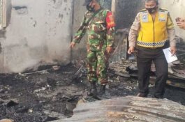 Hendak Tolong Suami yang Terjebak Kebakaran, Istri Tewas Kesetrum, Suami Hangus