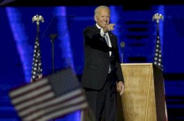 Usai Dilantik, Joe Biden akan Cabut Larangan Muslim Masuk AS