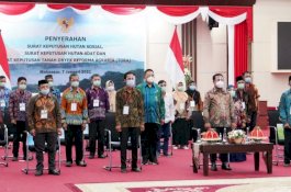 SK Hutan Diserahkan Presiden RI, Wagub Sulsel: Bukti Pemerintah Sayang Rakyatnya