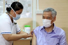  PM Singapura Paling Pertama Disuntik Vaksin Covid-19