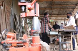 Bantuan Modal Usaha Berbasis Dusun oleh Bupati Bantaeng, Sukses Pecahkan Masalah Pengangguran di Desa