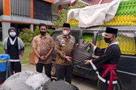 Bupati Wajo Menyerahkan Bantuan Hibah kepada Perguruan Garuda Sayap Putih
