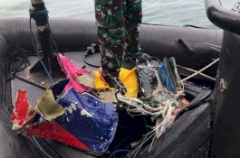 Bagian Pesawat Sriwijaya Air Ditemukan di Kedalaman 23 Meter, Ada Serpihan Berwarna Biru-Merah