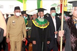 Hadiri Milad Ke-82 dan Wisuda Sarjana DDI Mangkoso, Bupati Barru Letakkan Batu Pertama GOR