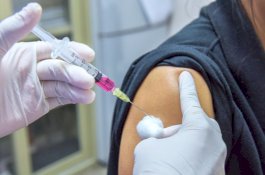 Ingat! Penerima Vaksin Masih Bisa Tularkan COVID-19