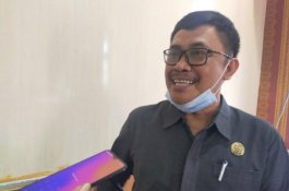 Pupuk Sudah Telat Petani Bayar Mahal Pula, DPRD Jeneponto Panggil Distributor dan Kadis Pertanian