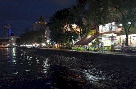 Anjungan Losari Dibuka, Satpol PP Makassar Perketat Pengawasan dan Ingatkan Warga Patuhi Prokes