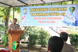 Wakapolda Brigjen Pol Halim Pagarra Launching Program Vaksinasi Covid-19 di Poliklinik Bid Dokes Sulsel