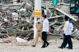 Jokowi Janjikan Perbaikan Rumah untuk Korban Gempa Sulbar, Rusak Berat Rp50 Juta