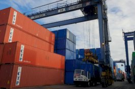 Rp18.000 per Hari, Tarif Penumpukan Peti Kemas Pelindo IV Paling Murah