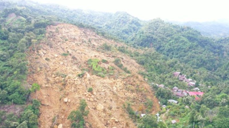Keluarga Ikhlas, Pencarian Korban Gempa yang Tertimbun Longsor di Desa Mekkatta Dihentikan